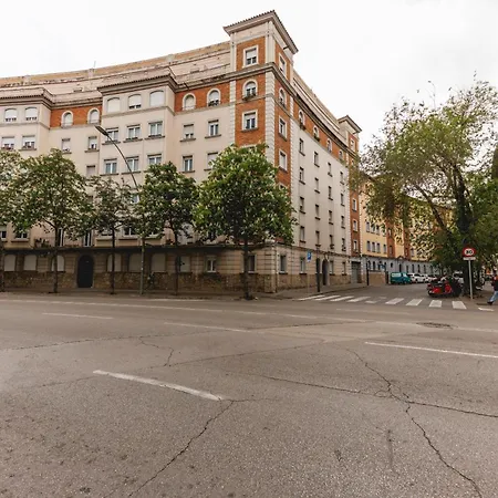 Bravissimo Turbau Entresol B, With 3 Bedrooms Apartmán Girona