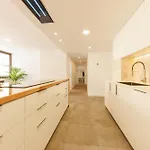 Bravissimo Turbau Entresol B, With 3 Bedrooms