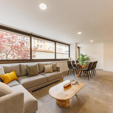 Bravissimo Turbau Entresol B, With 3 Bedrooms Appartement Gérone
