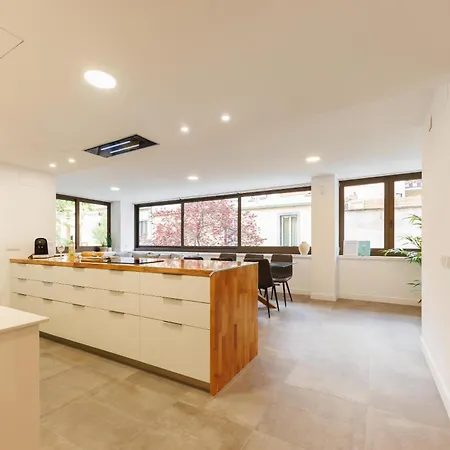 Bravissimo Turbau Entresol B, With 3 Bedrooms * 지로나