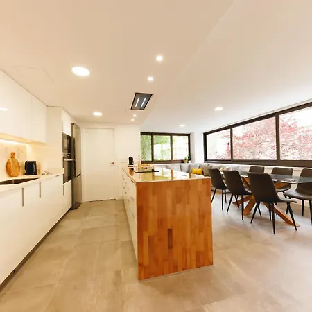Bravissimo Turbau Entresol B, With 3 Bedrooms 지로나