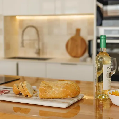 Bravissimo Turbau Entresol B, With 3 Bedrooms Daire