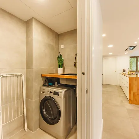 Bravissimo Turbau Entresol B, With 3 Bedrooms Apartman Girona