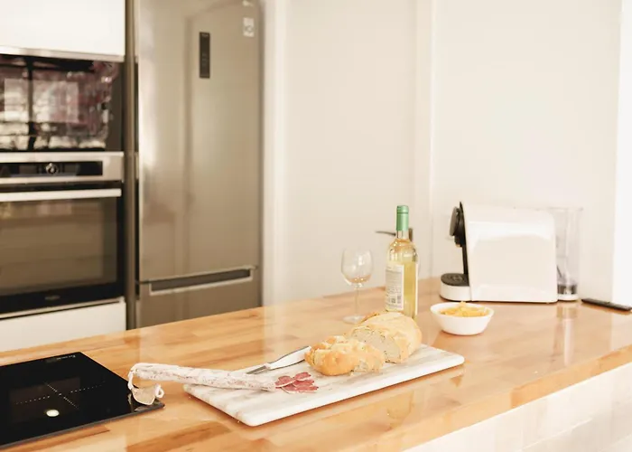 Bravissimo Turbau Entresol B, With 3 Bedrooms Appartement *